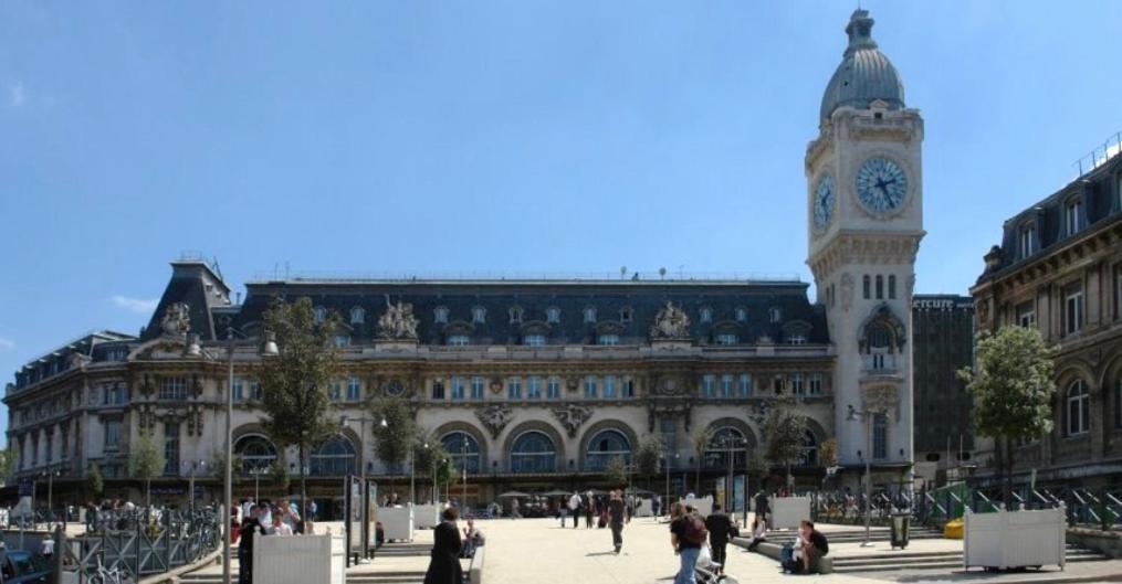 Studio neuf entièrement équipé et bien situé. Appartamento Parigi Esterno foto